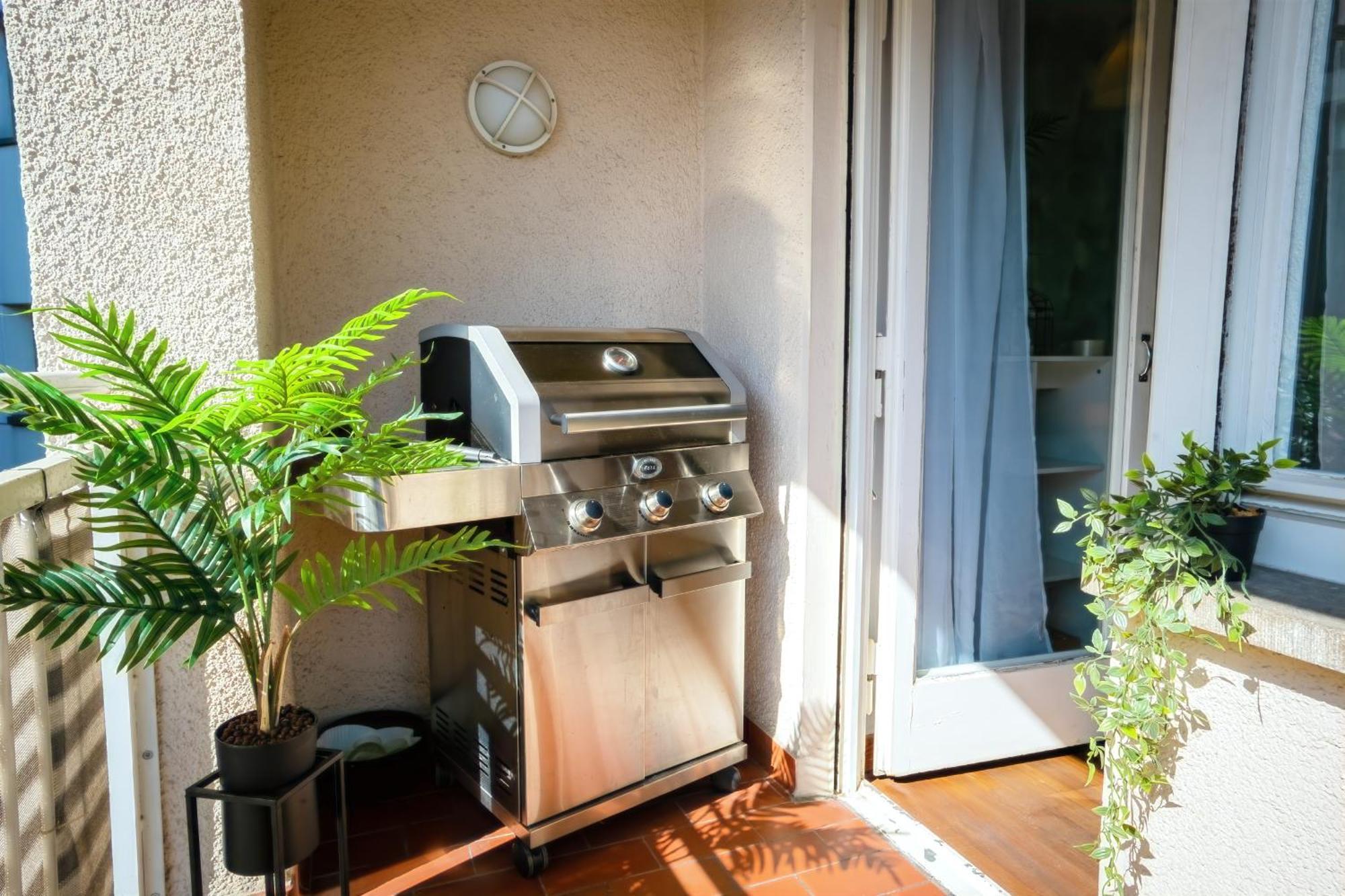The Big Muenster Fuer Bis Zu 12, Whirlpool, Sauna, Zentral, Tischfussball, Balkon, Gasgrill أولم المظهر الخارجي الصورة