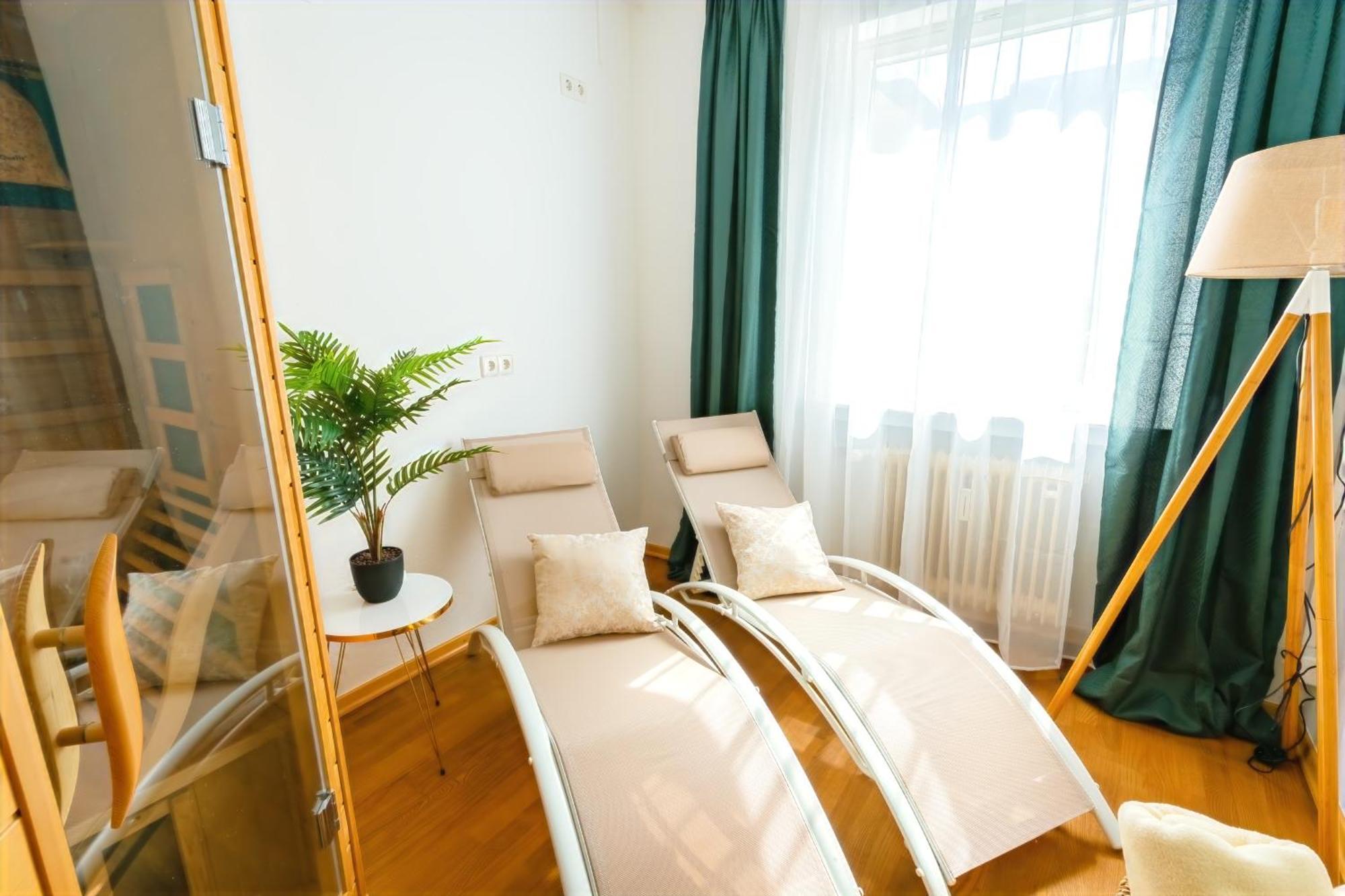 The Big Muenster Fuer Bis Zu 12, Whirlpool, Sauna, Zentral, Tischfussball, Balkon, Gasgrill أولم المظهر الخارجي الصورة