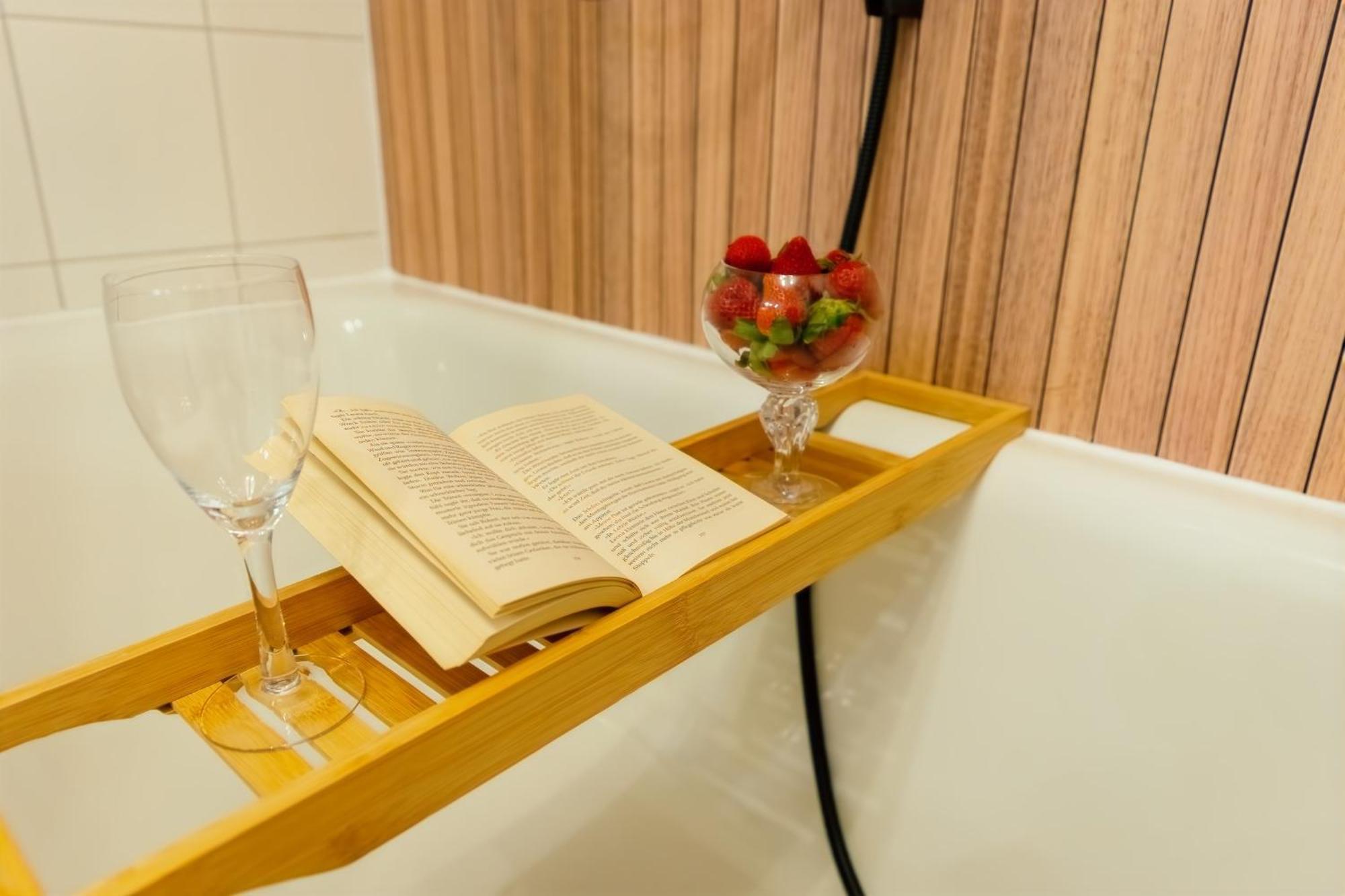 The Big Muenster Fuer Bis Zu 12, Whirlpool, Sauna, Zentral, Tischfussball, Balkon, Gasgrill أولم المظهر الخارجي الصورة